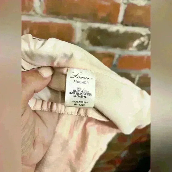 Lovers + Friends Snakeskin Elastic Band Shorts Size Small - Picture 9 of 9